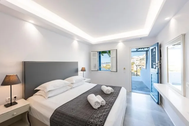 Superior, King Bed, Sea View, Pool Floor، Alexandros Studios And Apartments 3/6