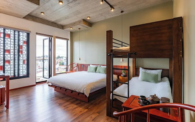 غرفة عائلية بسرير كينج وسرير بطابقين، Pi Hostel 3/7