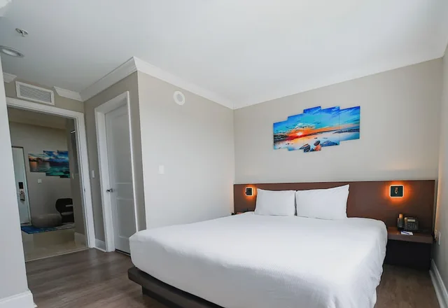 جناح تنفيذي بسرير كينج بغرفة نوم واحدة بمطبخ، Nuvo Suites Hotel - Miami / Doral 4/10
