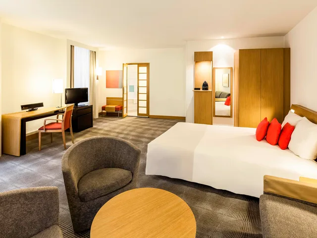 Superior, Suite, Double Bed, Novotel Den Haag City Centre Hotel 2/3