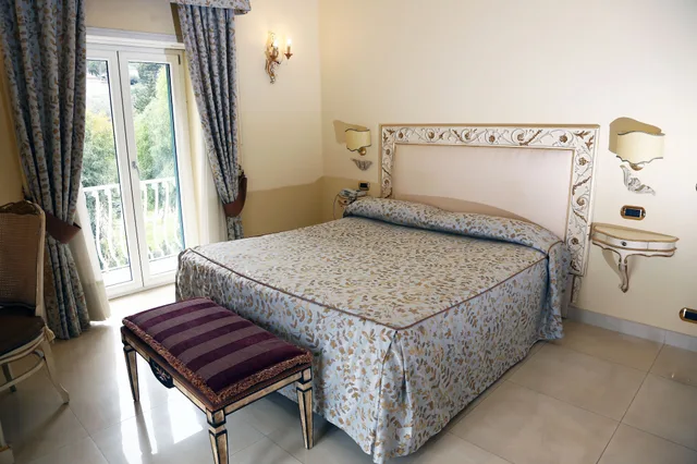 غرفة سوبيريور بسرير مزدوج بإطلالة على البحر، Hotel San Michele 1/3