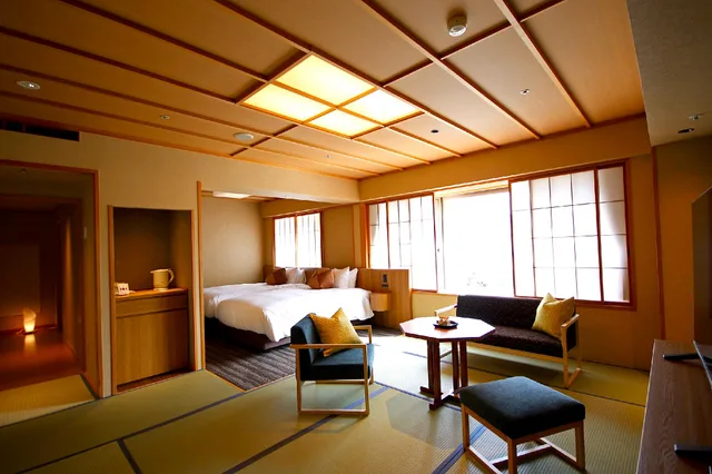 غرفة يابانية غربية ديلوكس بسريرين منفصلين وفرشتي فوتون، Hida Hotel Plaza 1/1