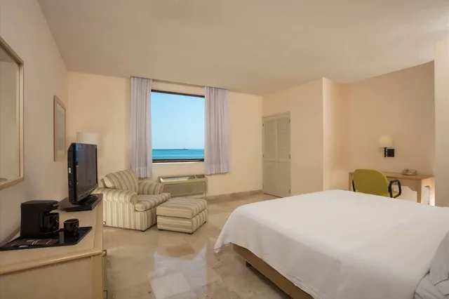 غرفة تنفيذية بسرير كينج، Fiesta Inn Veracruz Malecon 1/1