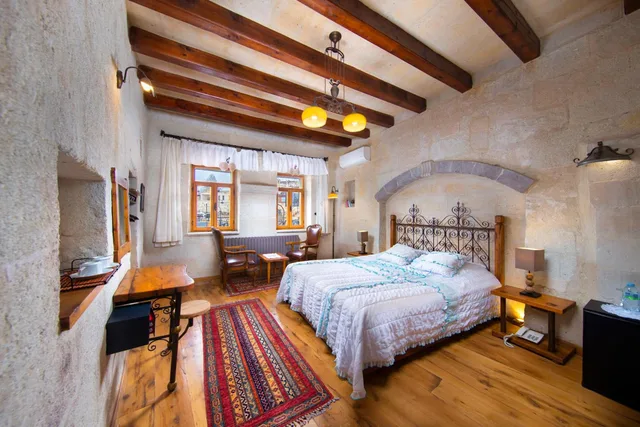 غرفة بسرير كوين، Terra Cave Hotel 3/6