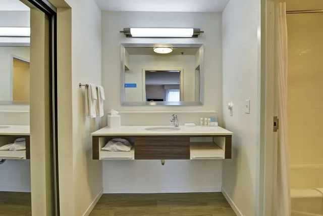 جناح استوديو بسريرين كوين، Hampton Inn & Suites Ashland 5/5