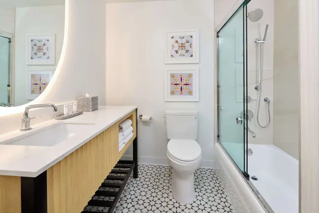 غرفة بسريرين مزدوجين، Outrigger Waikiki Paradise 10/10