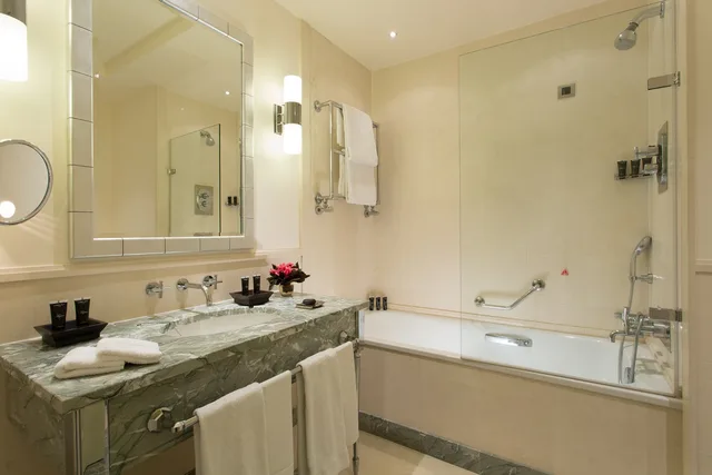 غرفة كلاسيكية بسرير مزدوج، Hotel Amigo 5/6