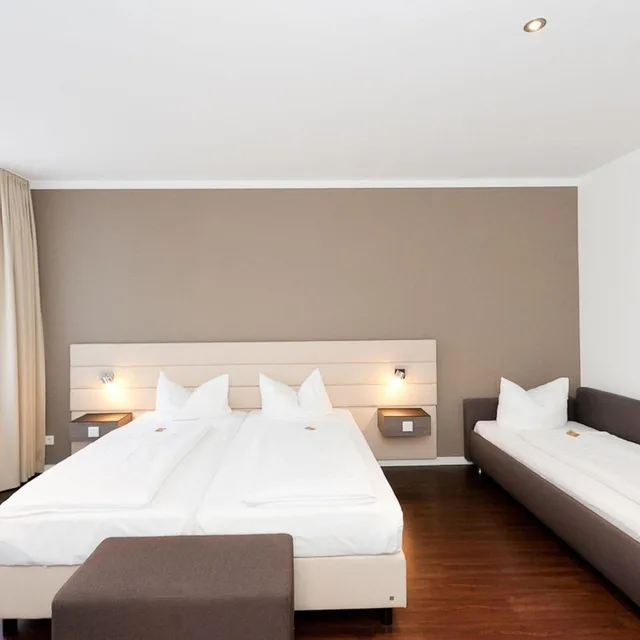 غرفة ثلاثية بسرير فردي، MANHATTAN HOTEL 10/10