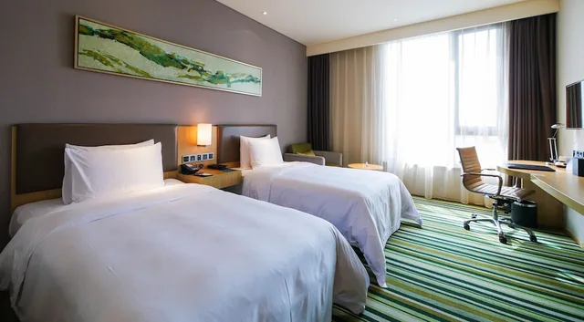 غرفة سوبيريور بسريرين منفصلين بإطلالة على البحيرة، Mercure Nanchang Sunac 6/10