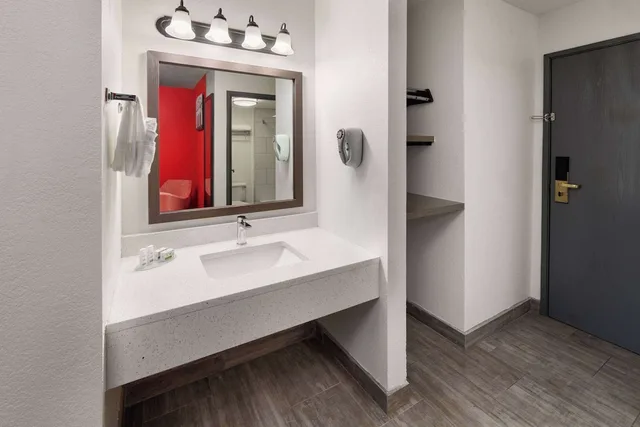 استوديو بسريرين كوين، SYLO Hotel Denver Airport, a Ramada by Wyndham 3/3