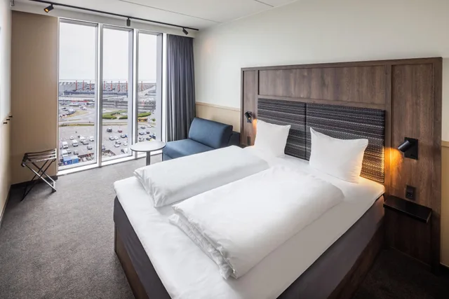 Standard, Triple, Comfort Hotel Copenhagen Airport 1/2