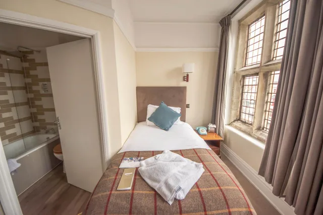 غرفة مفردة، Norfolk Arms Hotel 5/10