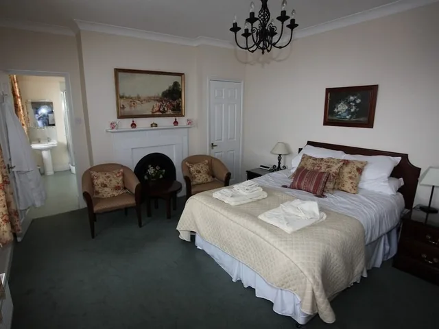غرفة بسرير مزدوج، Castle House 1/1