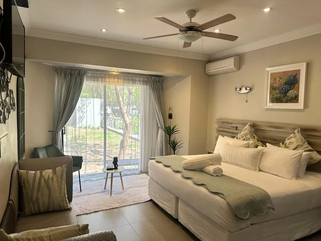 جناح فاخر بسرير كينج مع أريكة، Vineyard On The Hill Guest House 7/10