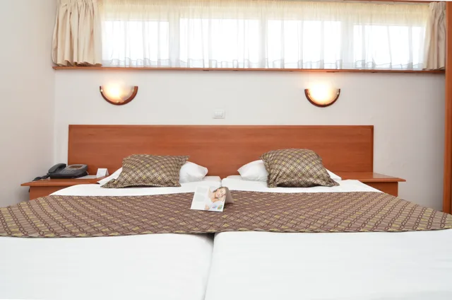 غرفة كومفورت بسرير مزدوج أو سريرين منفصلين، Hotel Neboder 4/7