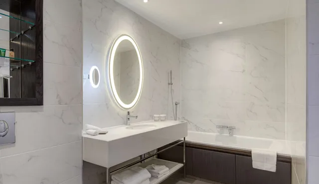 غرفة سوبيريور عائلية بسرير كينج، Hilton London Euston 4/4