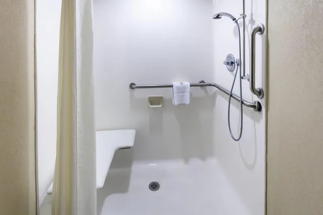 جناح بسريرين مزدوجين لذوي الإعاقة، Comfort Inn & Suites Statesville - Mooresville 7/7