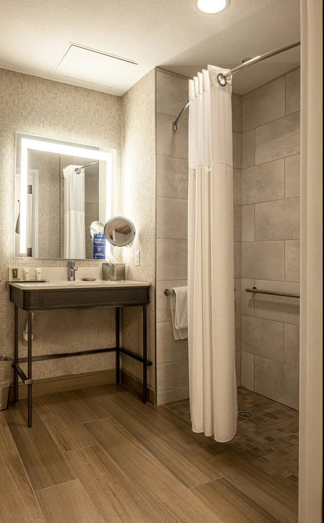 غرفة بسرير كينج لذوي الإعاقة، Hilton Austin Airport 10/10