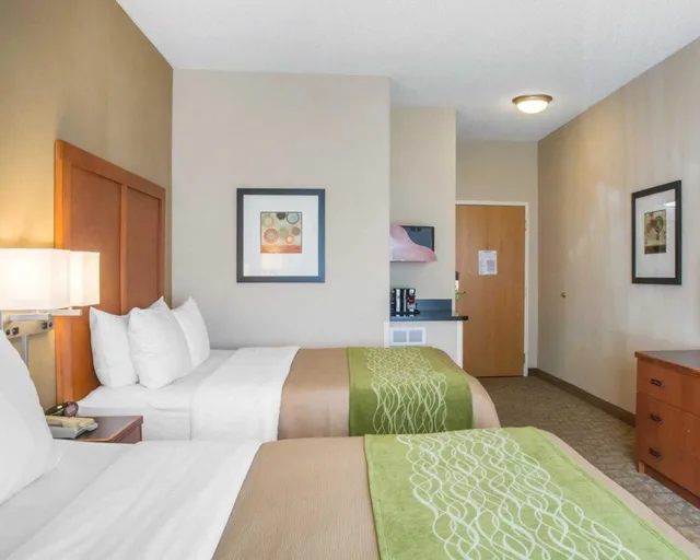 غرفة قياسية بسريرين كوين، Comfort Inn And Suites West Chester 4/4