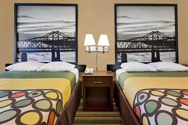 غرفة بسريرين مزدوجين، Super 8 By Wyndham Laurel, MS 4/10