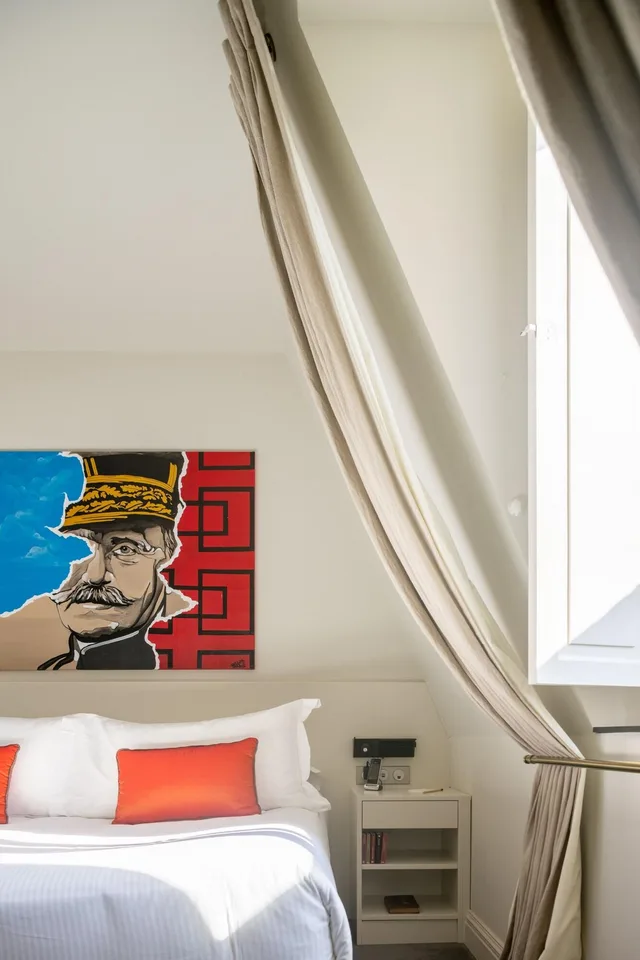 غرفة بسرير كوين، Villas Foch Boutique Hotel and Spa Bordeaux 2/4