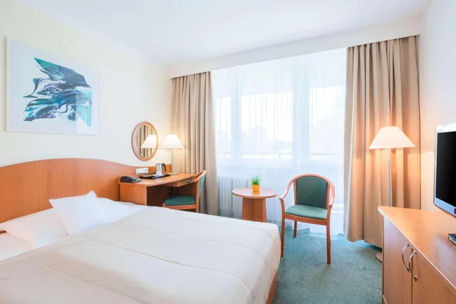 Room, Queen Bed, Clarion Congress Hotel Ostrava 2/3