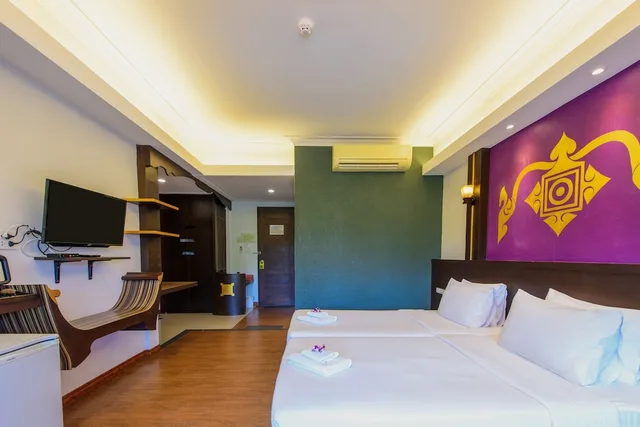 غرفة ديلوكس بسريرين منفصلين بإطلالة على المسبح، Baan Grood Arcadia Resort and Spa 5/6