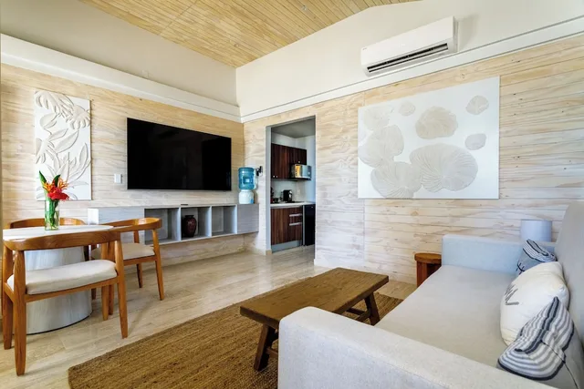 1 Bedroom, Villa, King Bed, Beach Front, Sofa، The Placencia 3/4