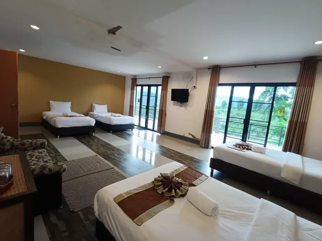 غرفة عائلية، Chiang Khong Hill 2/2