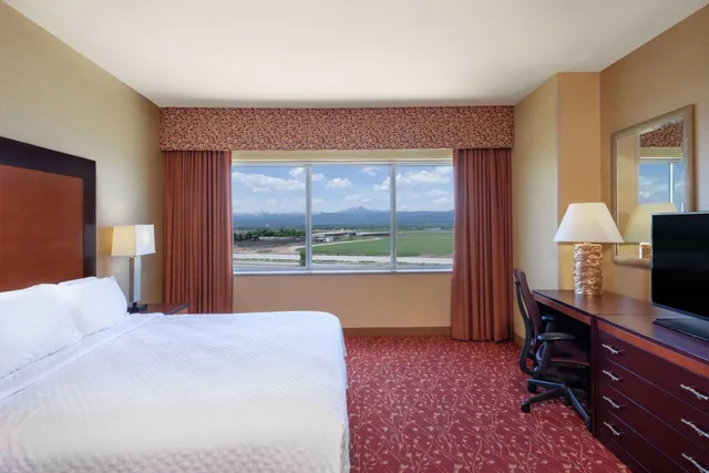 جناح بإطلالة على الجبل، Embassy Suites by Hilton Loveland Hotel Conference Center and Spa 1/2