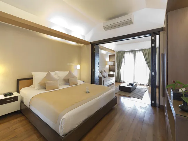 3 Bedrooms, Pool, Suite, Villa, King and Queen and Twin Beds, Sea View، The Sea Koh Samui Resort & Residences by Tolani 2/2