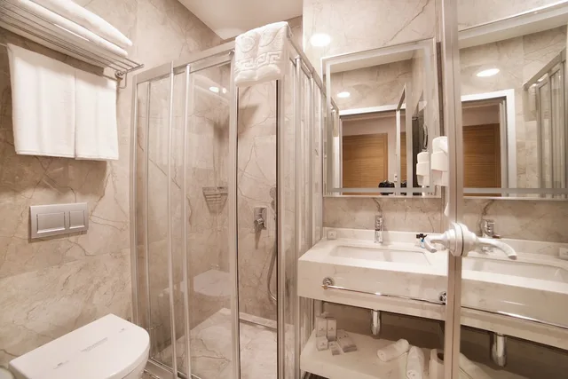 غرفة قياسية ثلاثية، Erboy Hotel Istanbul 7/8
