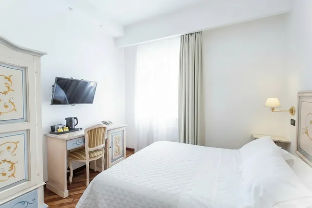 غرفة قياسية بسرير مزدوج أو سريرين منفصلين، Punta Campanella Resort And Spa 1/5
