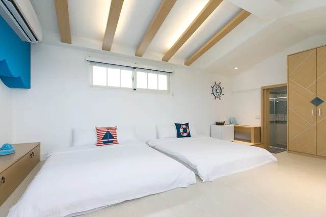 غرفة رباعية بسريرين مزدوجين، Together B&B 1/5