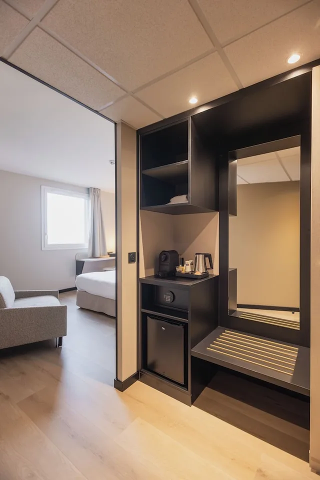 غرفة كومفورت ثلاثية، Brit Hotel Saint-Meen-le-Grand en Broceliande 5/7