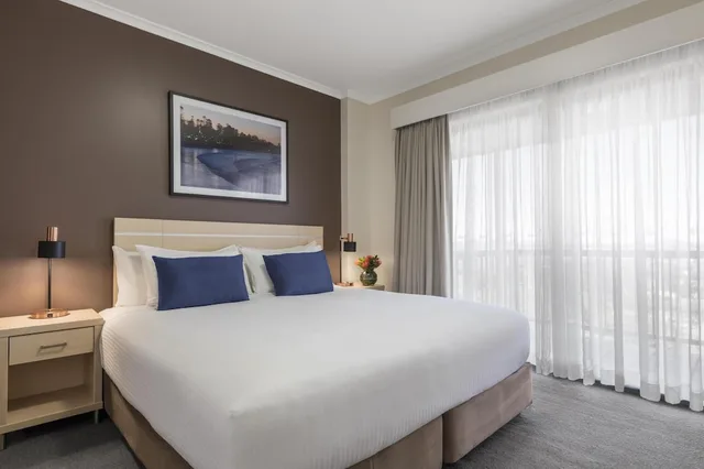 2 Bedrooms, Apartment, City View, Two Story، Oaks Sydney Goldsbrough Suites 6/10