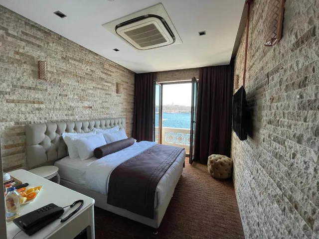 غرفة بسرير فردي تُحدَّد عند الوصول، Weingart Seaside Hotel 1/1