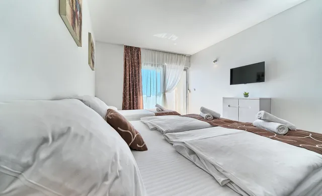 استوديو عائلي بسرير كوين وسرير فردي بإطلالة على البحر مع أريكة، Stipe Aparthotel 1/1