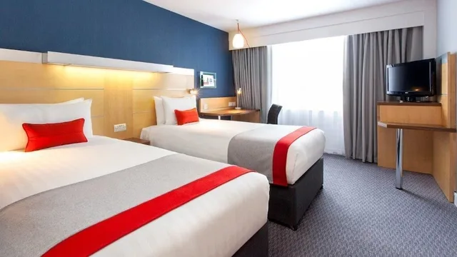 Standard, Twin Beds, Holiday Inn Express Antrim 1/5