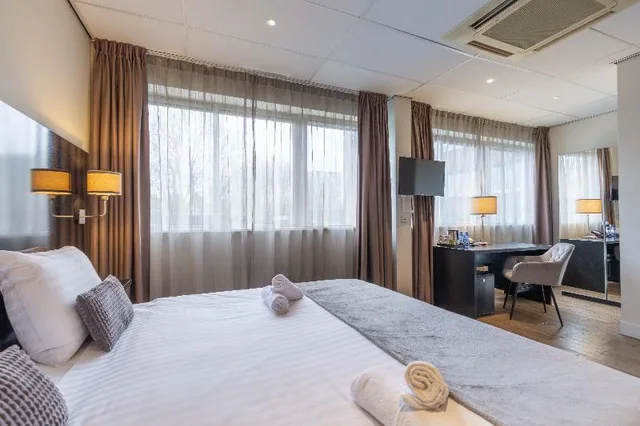 غرفة بريميوم بسرير مزدوج، Westlake Hotels Amsterdam 1/9