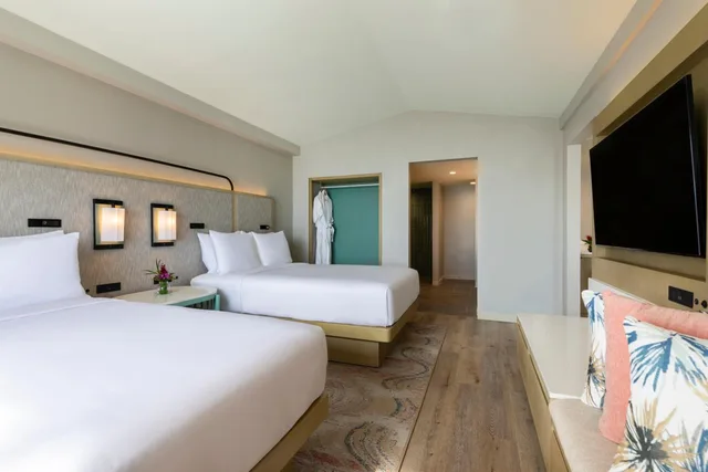 جناح بسريرين مزدوجين بغرفة نوم واحدة، Crowne Plaza Resort Saipan an IHG Hotel 1/3