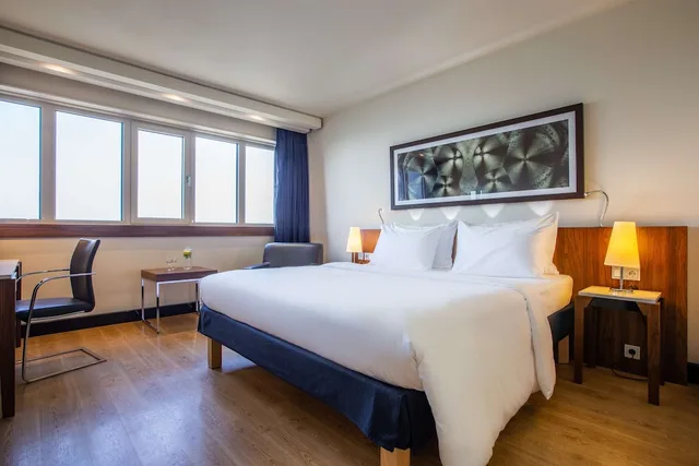 غرفة قياسية بسريرين منفصلين، Radisson Blu Hotel Hamburg 1/10
