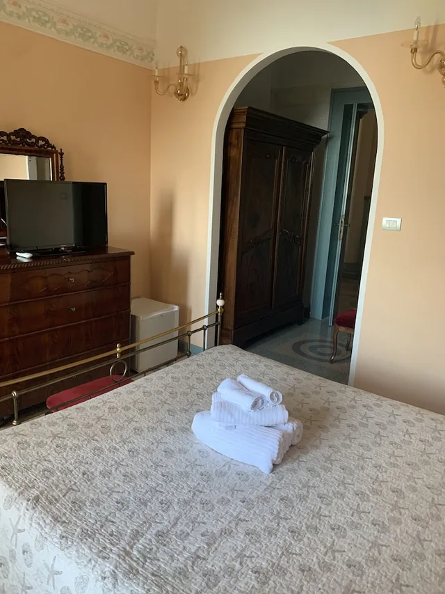Superior, Queen Bed, Sea View, Residence Villa Raffaella 6/8