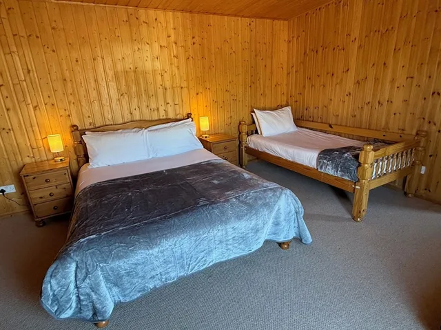 شاليه كومفورت بسرير مزدوج وسرير فردي، Spean Bridge Hotel 1/2