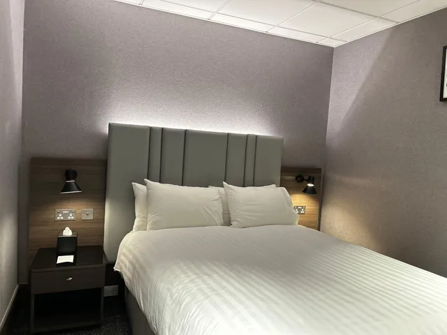 جناح بغرفتي نوم، Crowne Plaza London - Kingston 2/8