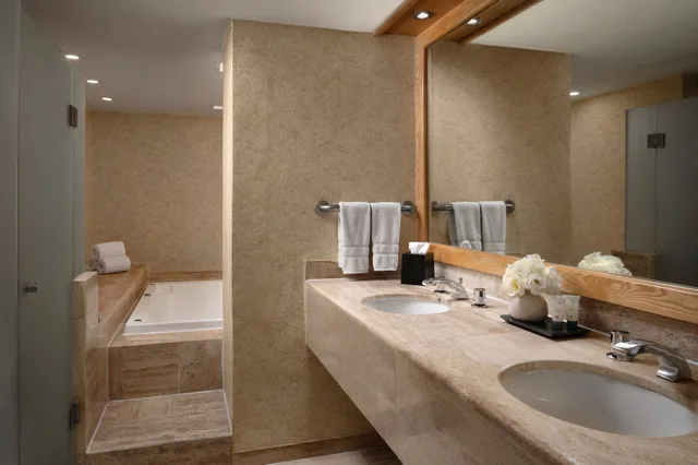 جناح بإطلالة على البحر بغرفة نوم واحدة، Westin Resort And Spa Cancun 2/2