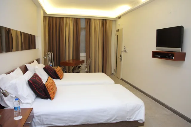 Deluxe, Double Bed, Hotel Diplomat 2/3