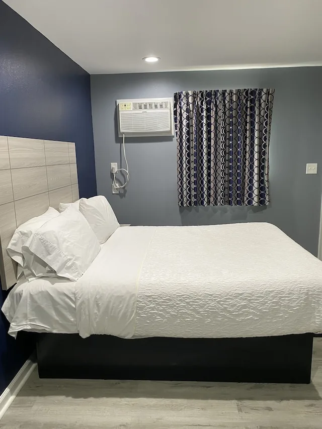 غرفة مفردة بسرير كوين، Dunmore Inn 5/8