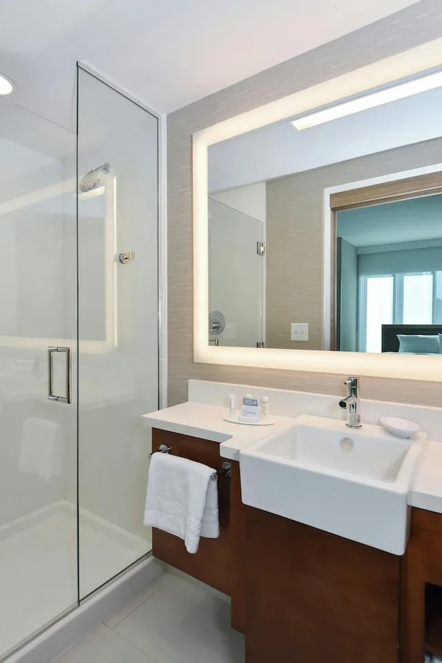 جناح استوديو بسريرين كوين لذوي الإعاقة، SpringHill Suites by Marriott Charlotte City Center 2/3