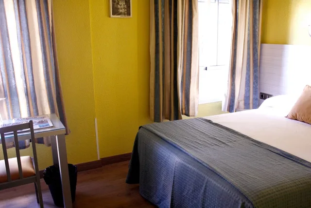 غرفة تقليدية بسرير كوين، Hotel Universal Murcia 5/10